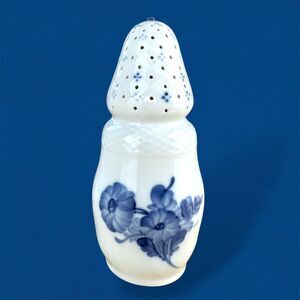 Royal Copenhagen Blue Flower Vintage Braided Sugar Shaker / Castor #10/8222